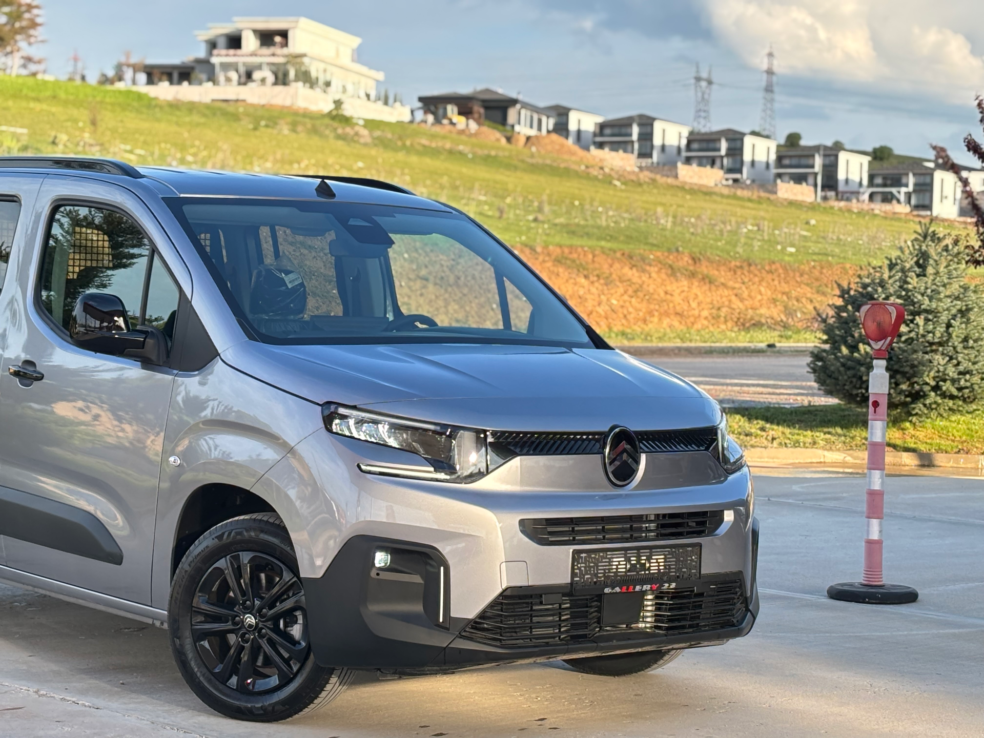 2026 BERLİNGO 1.5 BLUEHDI OTOMATİK SIFIR %20 FATURALI - 4
