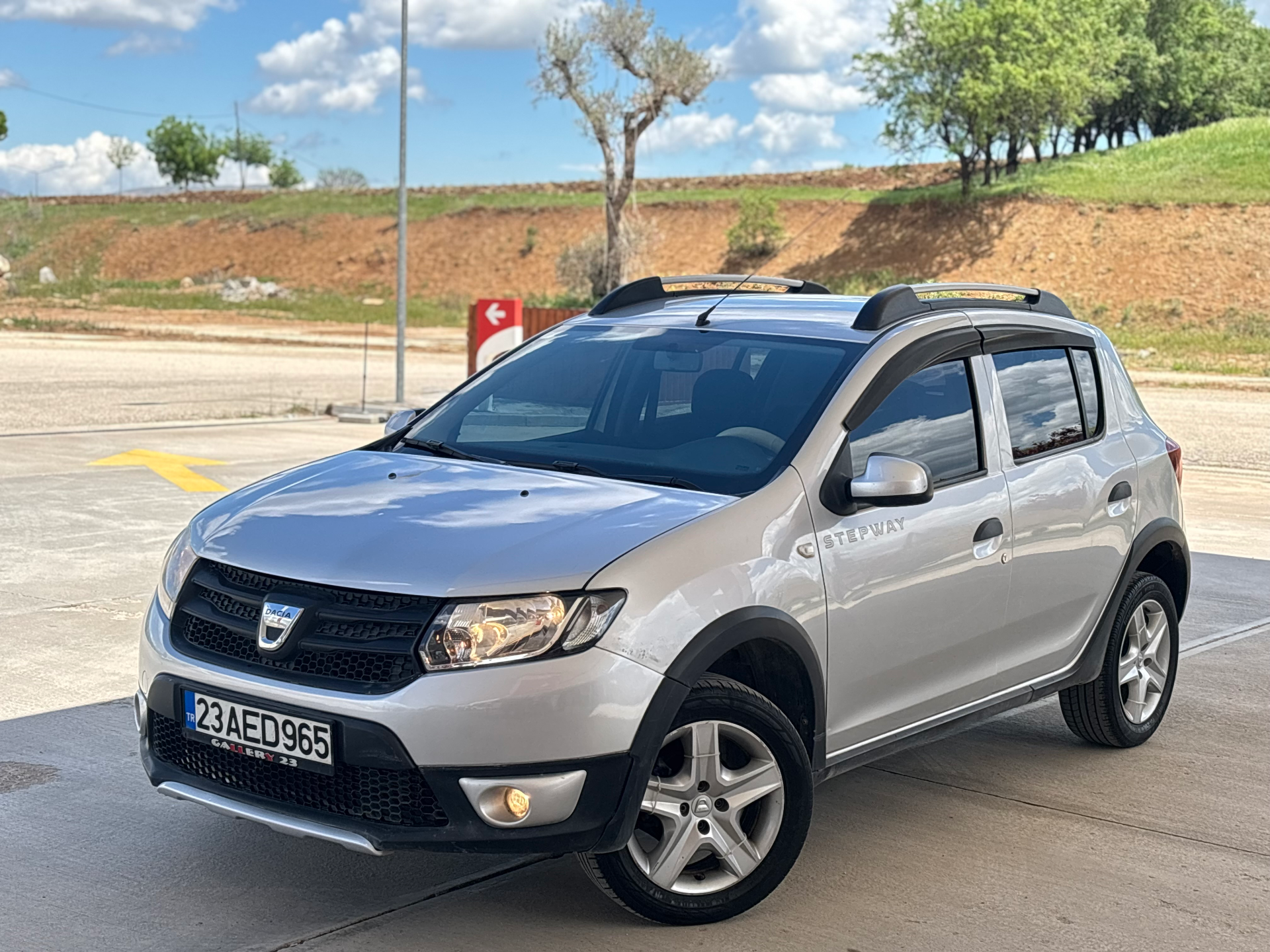 2016 DACİA SANDERO Stepway 1.5 DCİ 138.000 KM ÇOK TEMİZ AİLE ARACI - 2