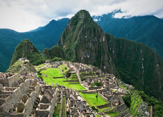Machu Picchu — Lima y Machu Picchu
