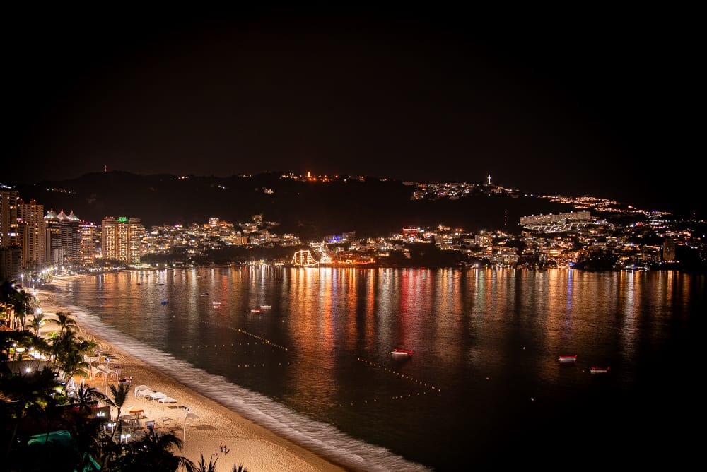 The great and colorful view of the Acapulco Golden Zone at night.