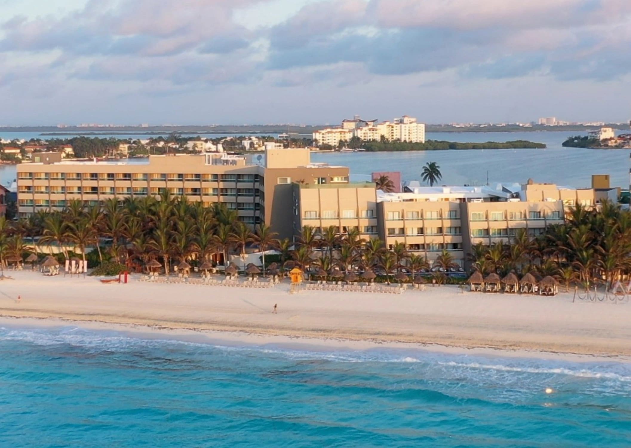 Hotel Flamingo Cancun Resort