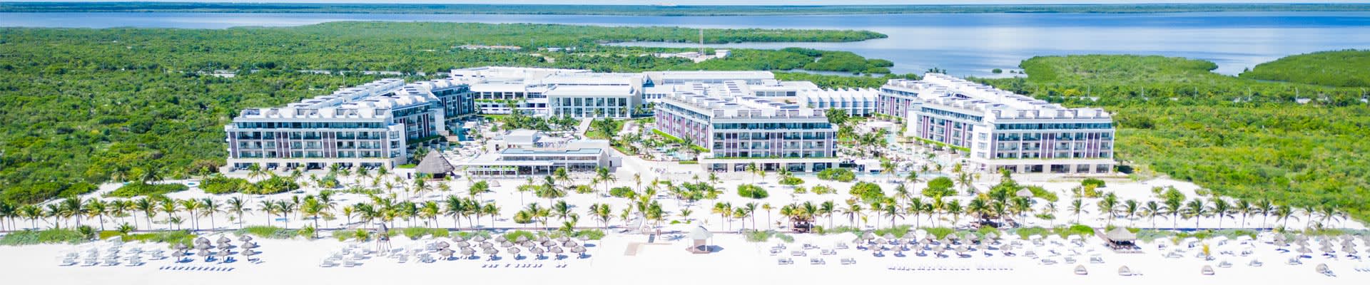 Majestic Elegance Costa Mujeres