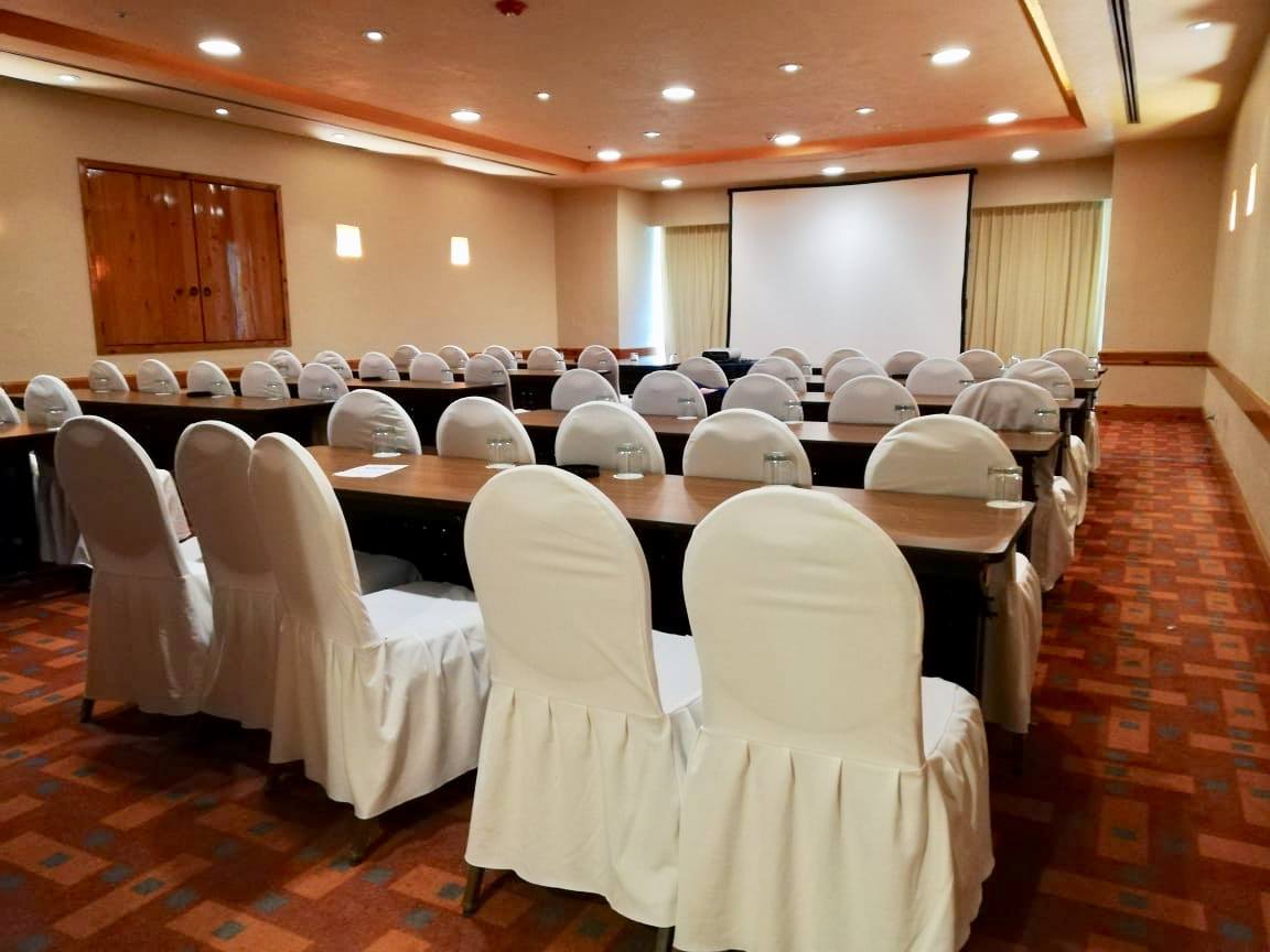 Professional meeting room setup at The Westin Resort & Spa Puerto Vallarta, featuring classroom-style seating, projection screen, and natural lighting—ideal for corporate meetings, conventions, and MICE events in Mexico.