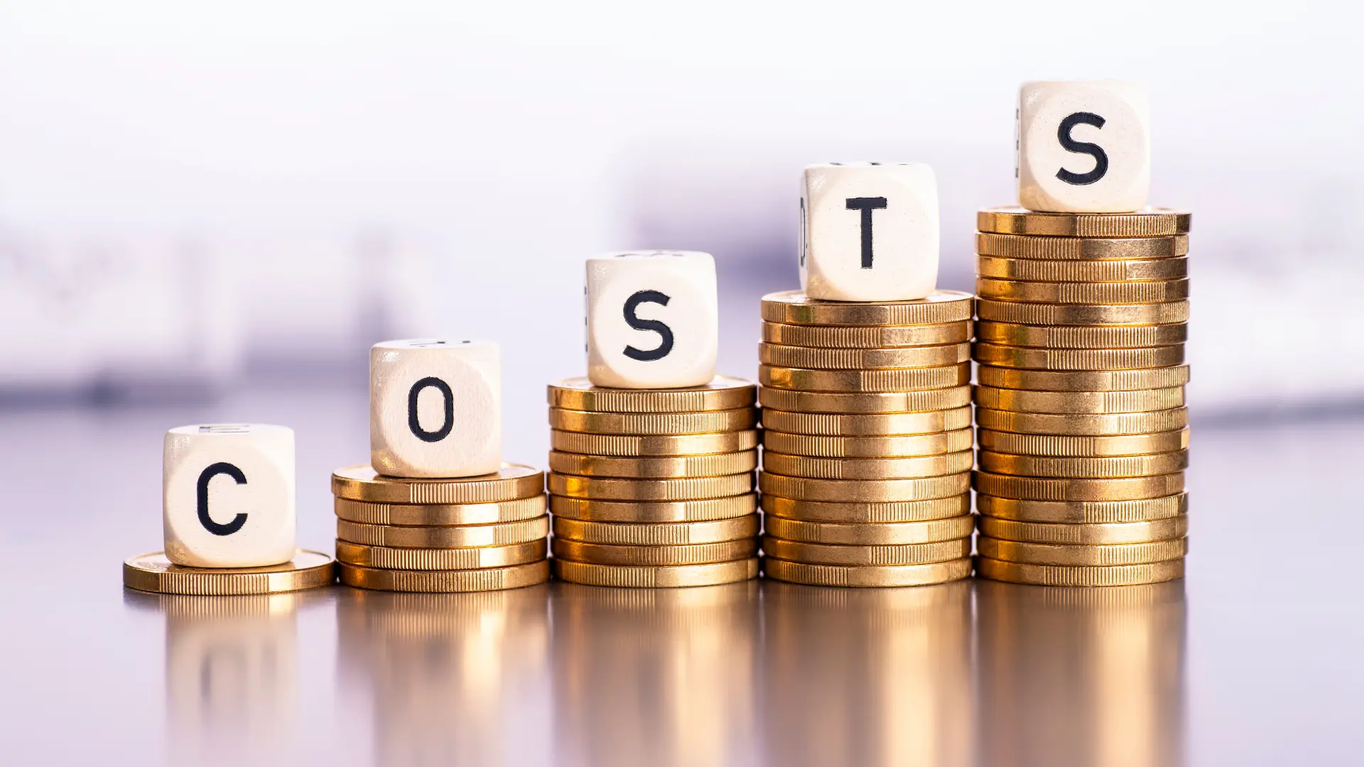 Hidden costs of UAE e-invoicing non-compliance for businesses.