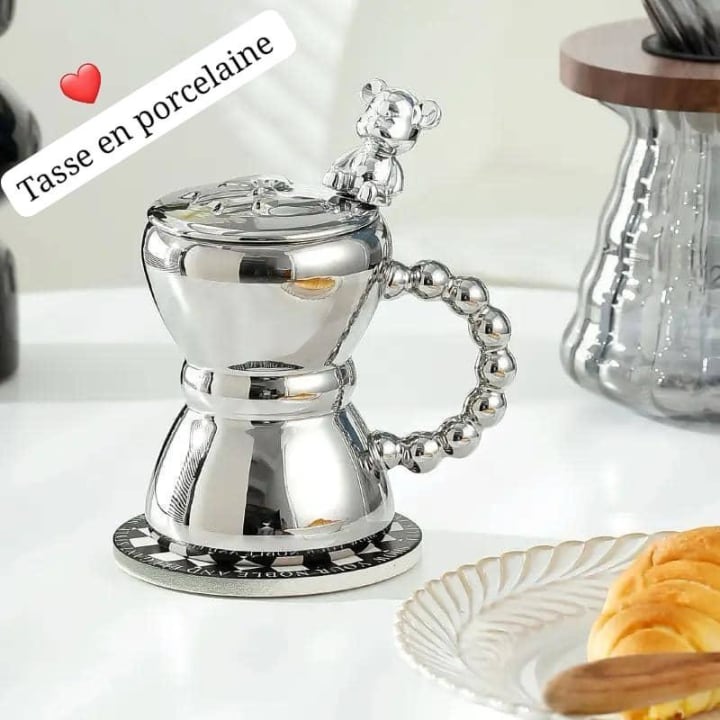 tasse en porcelaine