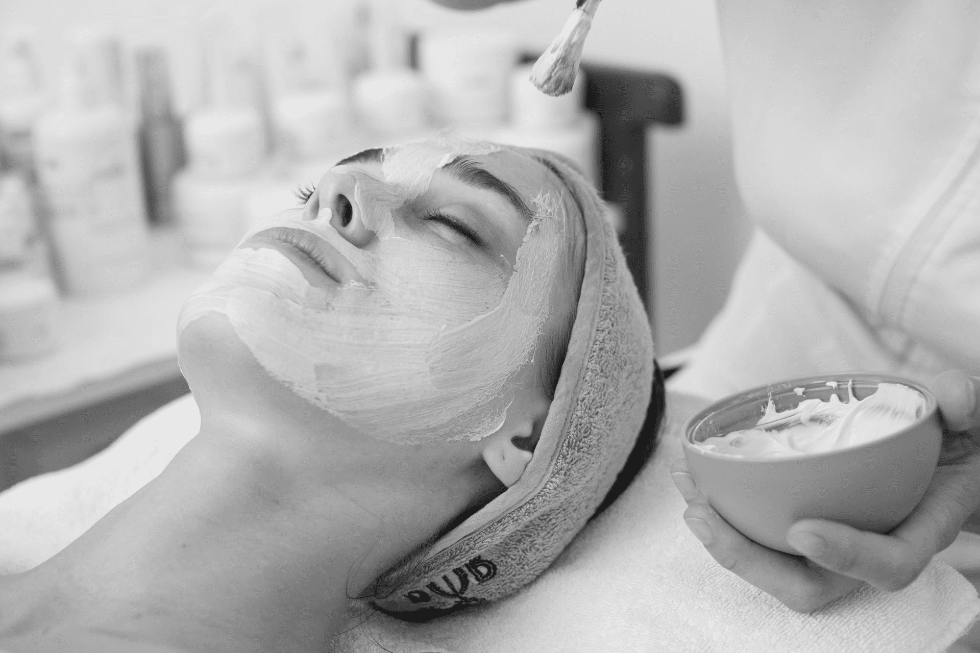 Sculpting facial