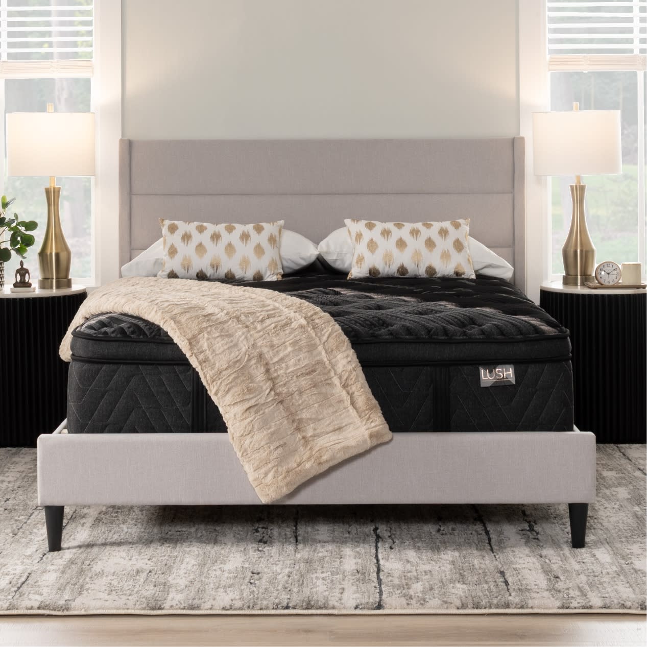 Lush 13.5'' Queen Ultra Plush Mattress