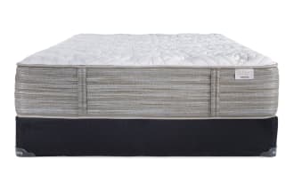 Lush 13'' Queen Firm Standard Mattress Set