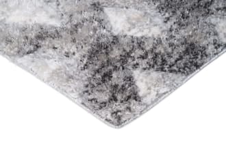 Reign 5' x 8' Gray Geometric Rug