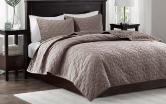 Camille Geometric Quilt Set
