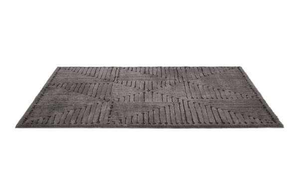 Stonington 5' x 7' gray geometric rug with abstract pattern, soft polypropylene fabric, transitional style for cozy, stylish room decor.