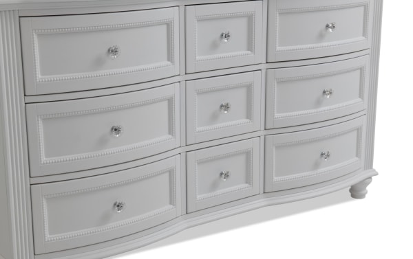 Madelyn White 9 Drawer Dresser & Mirror