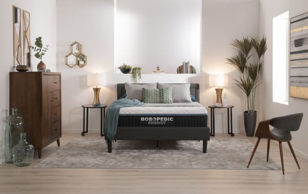 Twin XL plush Power Bob Essential Base with Energy 14'' mattress featuring gel-grid memory foam, charcoal cooling, gray upholstered frame, and adjustable base.