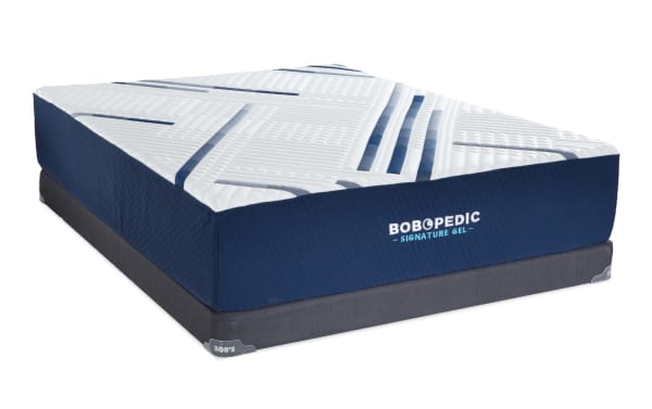 Signature Gel 13.5'' Queen Plush Low Profile Mattress Set by Bob-O-Pedic with ultra-cooling white and blue cover, gel memory foam layers, and gray foundation base.