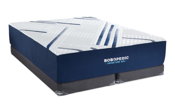 Signature Gel 13.5'' King Firm Split Low Profile Mattress Set from Bob-O-Pedic Signature collection, with white and navy ultra-cooling cover and gray foundation.