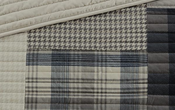 Suny Full/Queen Camel Plaid 3 Piece Quilt Set featuring tan cotton fabric with classic camel plaid pattern in cottage style bedding.