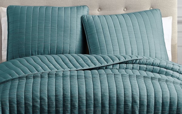Moon King Teal Striped 3 Piece Comforter Set in polyester fabric with crinkle texture and elongated stitched lines, transitional blue bedding
