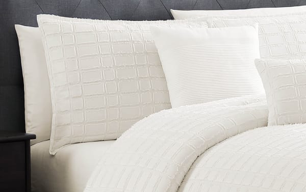 Lad Queen White Geometric 6 Piece Comforter Set