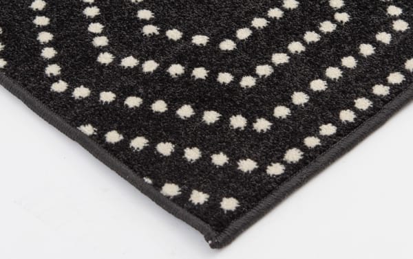 Hex 8' x 10' Black Geometric Indoor/Outdoor Rug