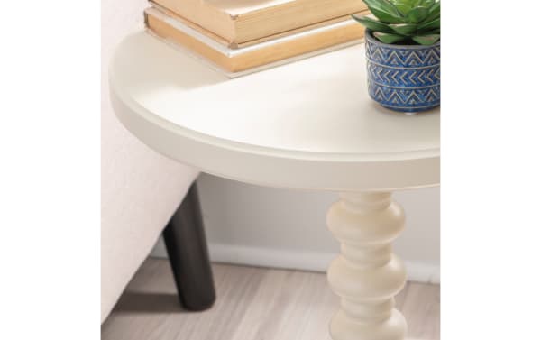 Gall 17'' Ivory solid wood round side table with turned spindle pedestal base, 17-inch diameter tabletop, transitional style, made of rubberwood solids and MDF.