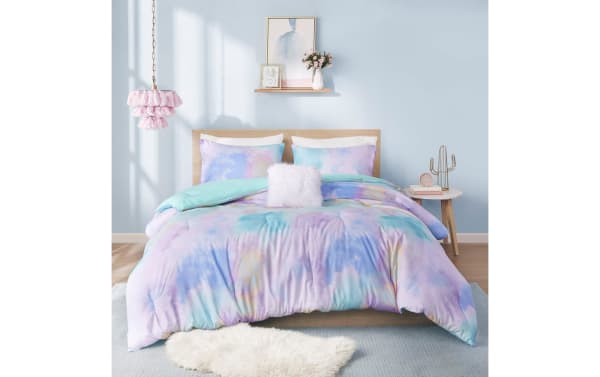 Gaze Twin/Twin XL reversible 3-piece comforter set in pastel light blue, green, and pink microfiber fabric with abstract contemporary design.