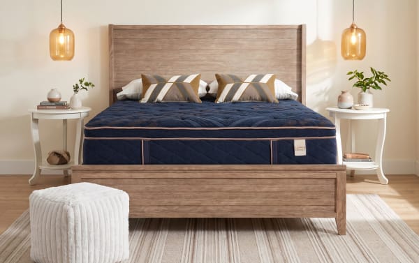 Copper Radiance 14.5'' Queen Plush Boxed Mattress