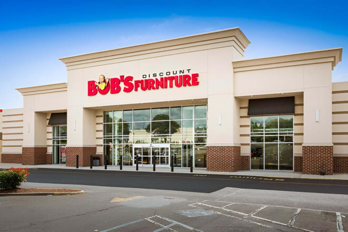 Bob’s Discount Furniture in Langhorne, Pennsylvania exterior storefront
