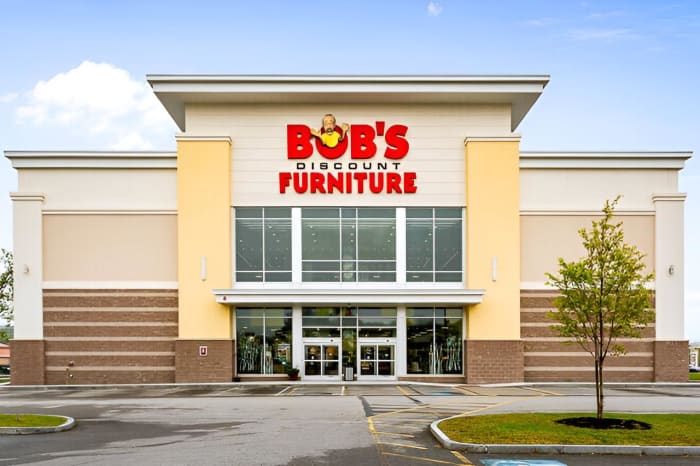 Bob’s Discount Furniture in Seabrook, New Hampshire exterior storefront