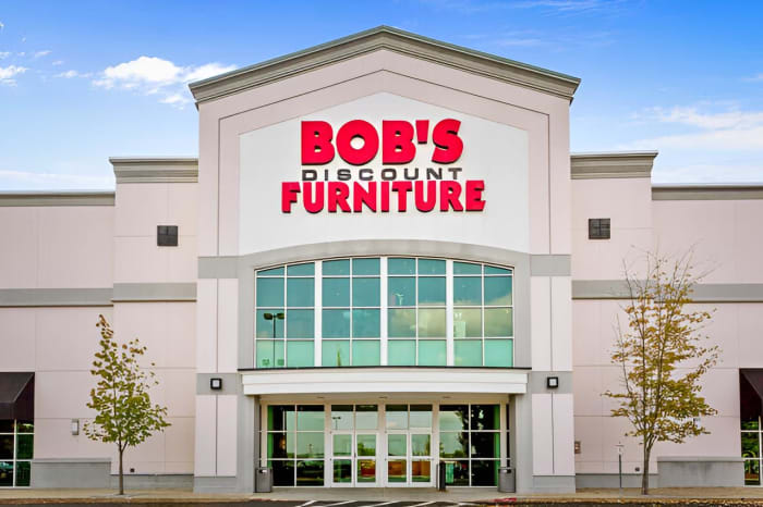 Bob’s Discount Furniture in Nashua, New Hampshire exterior storefront