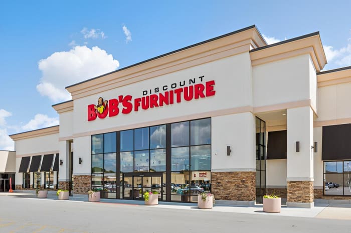 Bob’s Discount Furniture in Villa Park, Illinois exterior storefront