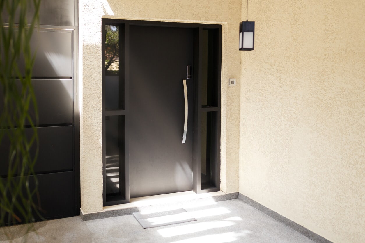 Porte d'entrée alu ou PVC