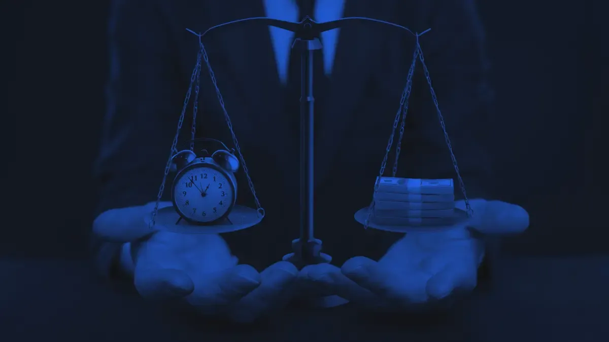 Evaluation or Instant Funding Account: Which Is the Better Choice for Futures Traders?