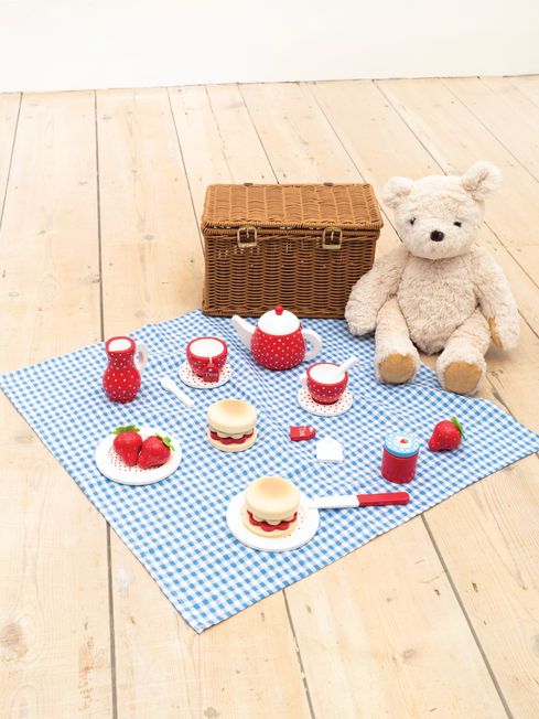 Village Fete Cream Tea Hamper in Brown