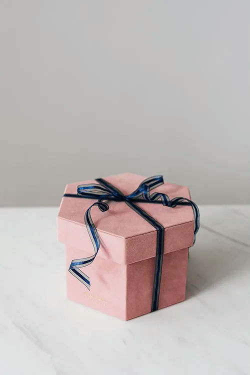 paper wedding anniversary gifts