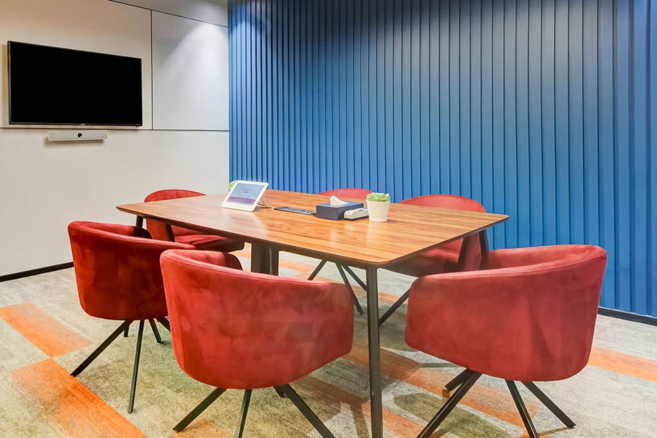 Awfis meeting rooms in Bandra East, Mumbai