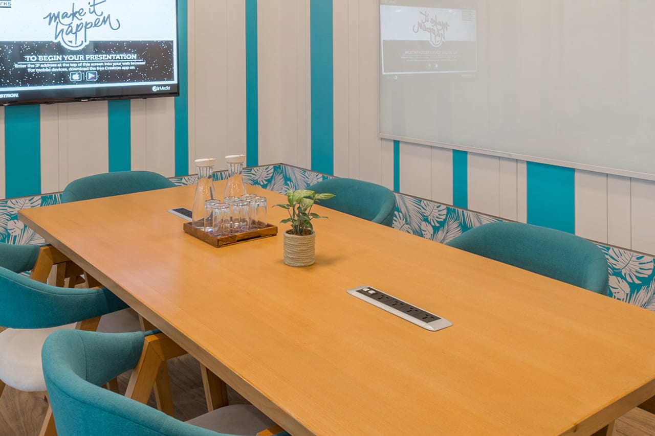 Cowrks meeting rooms in Golf Course Road, Gurgaon