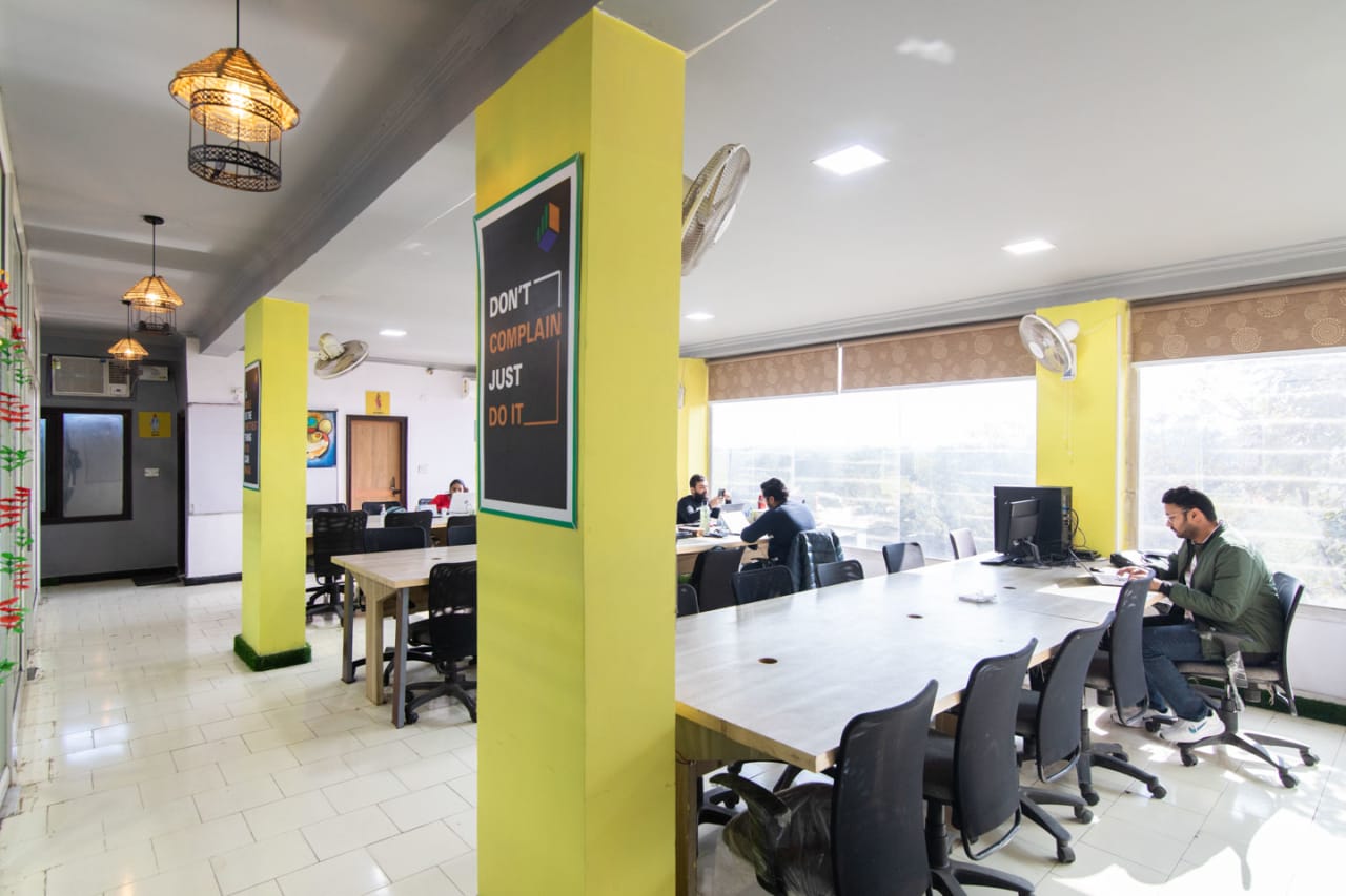 Cubebox coworking space in Saket, Delhi