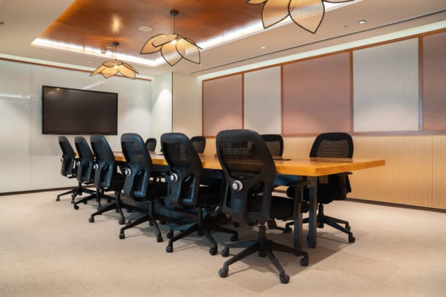 Clayworks - 12 Seater