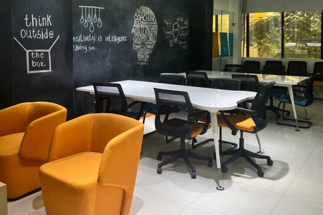 Cocoweave Work Cafe - coworking space