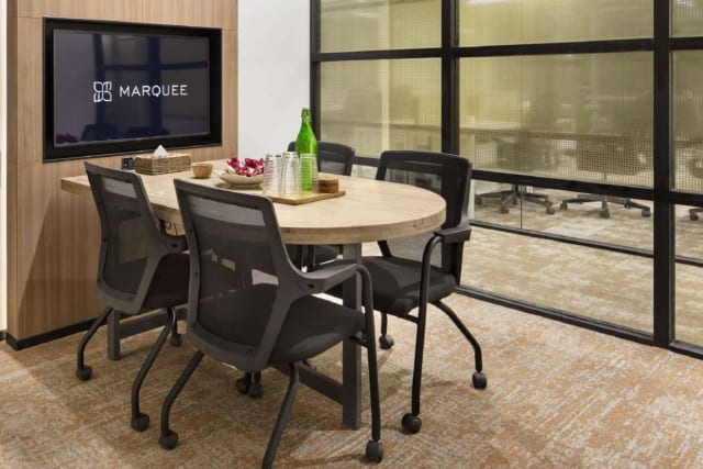 Corporatedge - 4 Seater