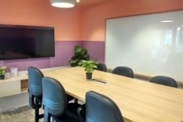 Cowrks conference rooms in Perungudi, Chennai