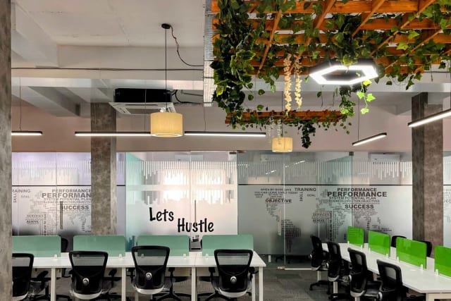 Hustle Space Cowork - day pass