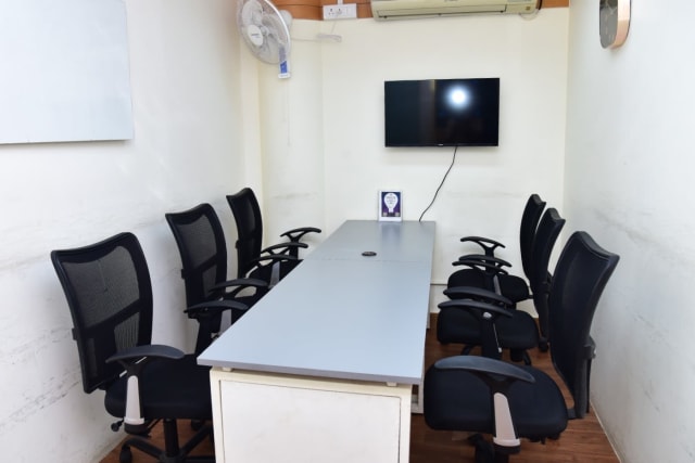 MyBranch - 8 Seater