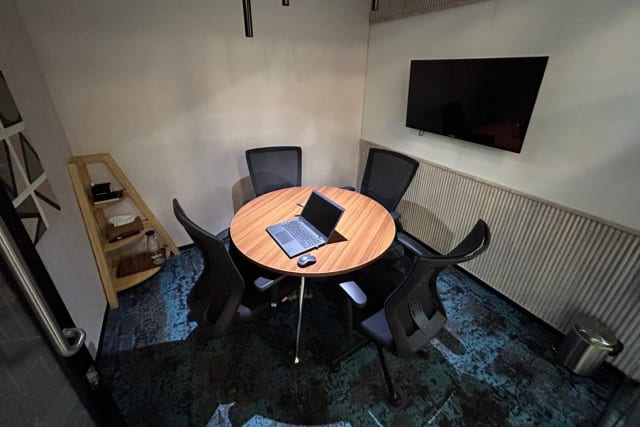 Smartworks - 4 Seater