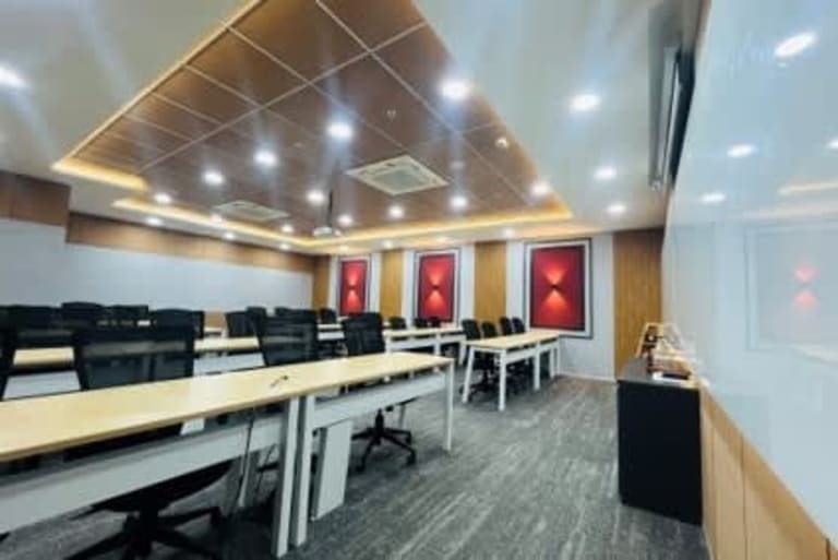 Smartworks meeting rooms in Viman Nagar, Pune