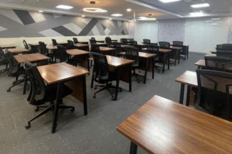 Smartworks meeting rooms in Malad West, Mumbai