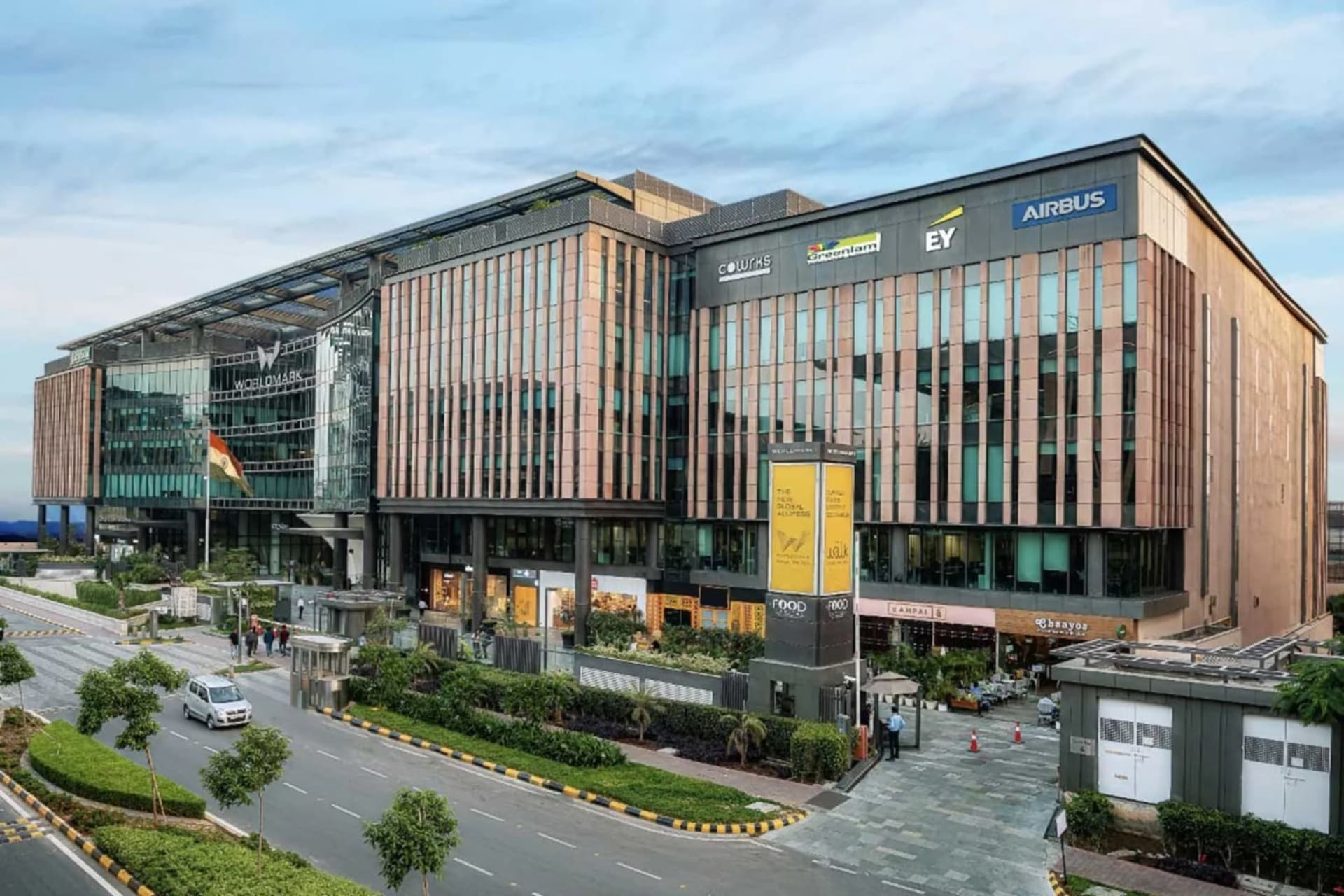 Commercial office space in Aerocity