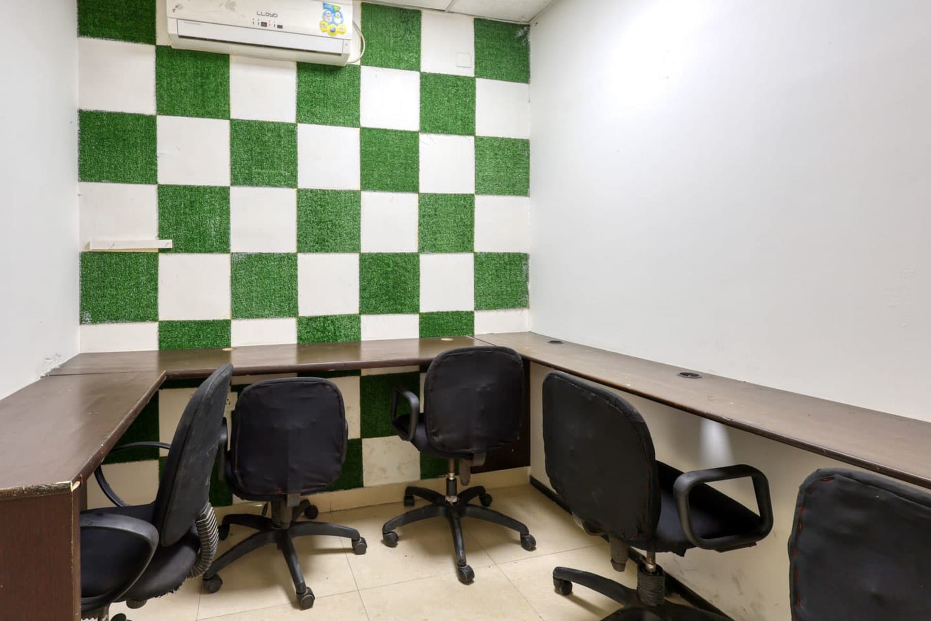 Bizydesk Coworking in Noida