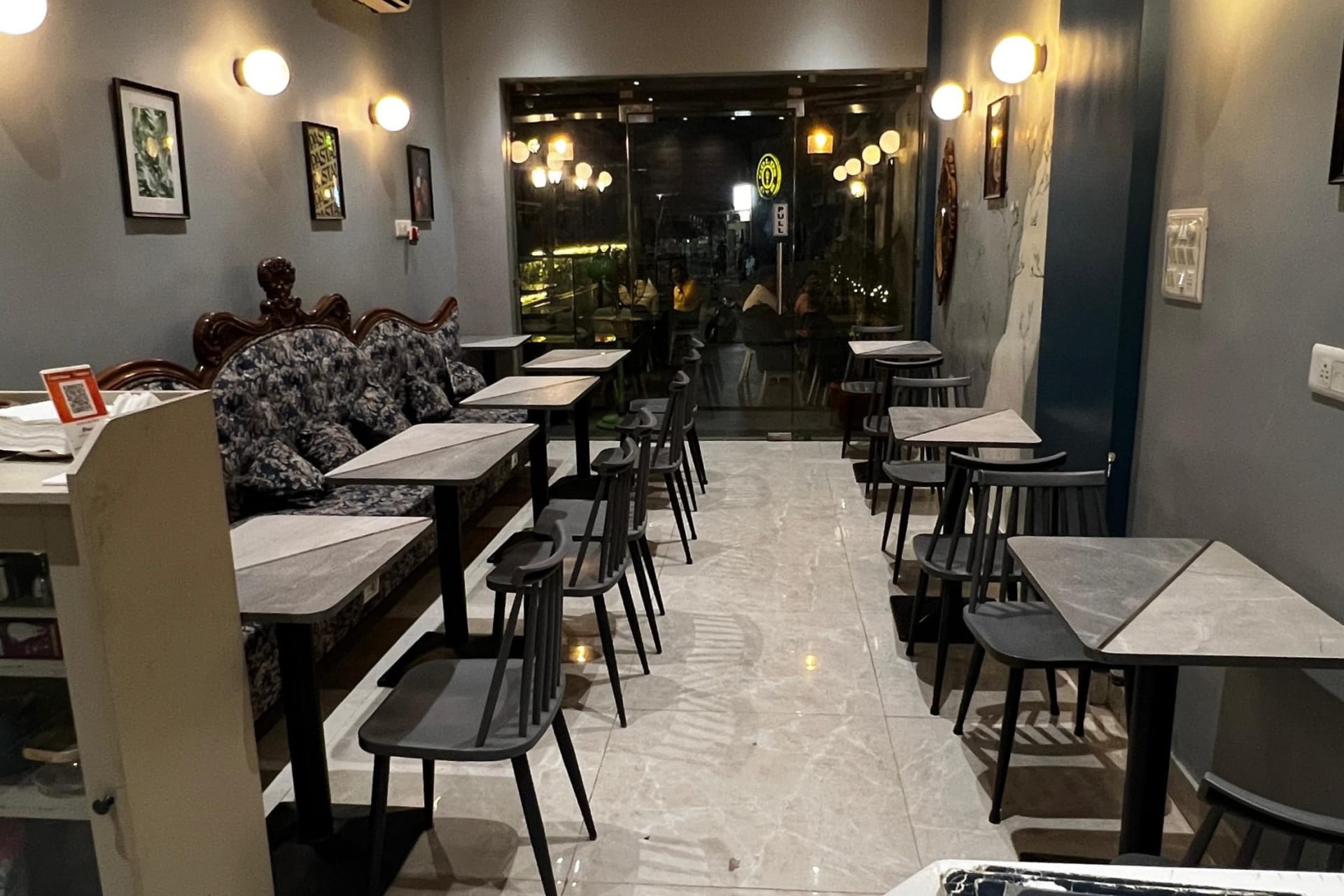 Cafe Hawaii Kona - day pass