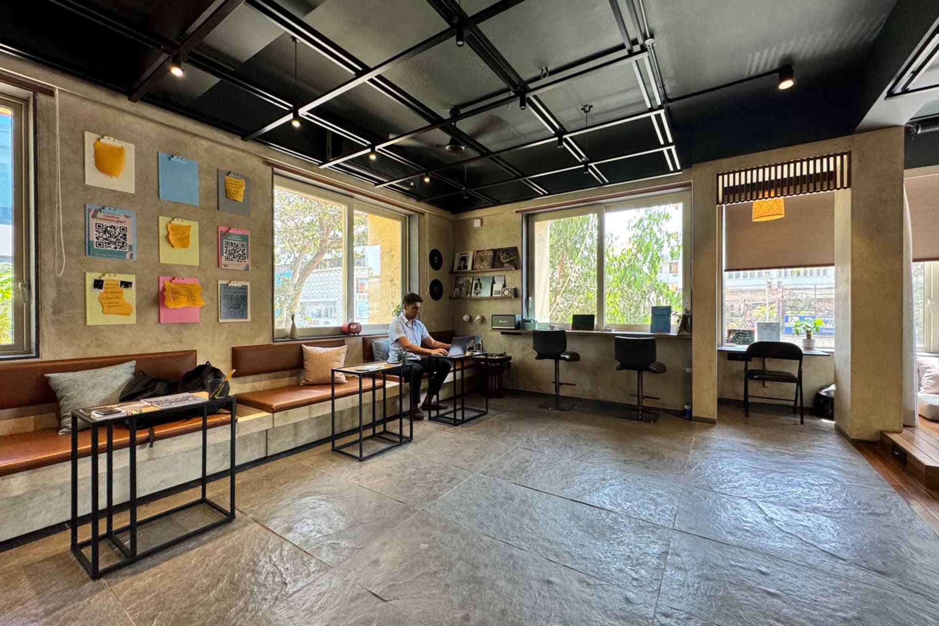 Chasing Tales - Darry's House - coworking space